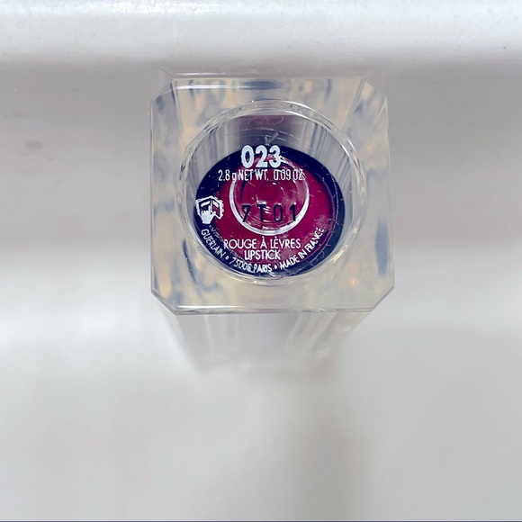 Guerlain La Petite Robe Noire Lipstk 023 Ruby Ring - Picture 5 of 5